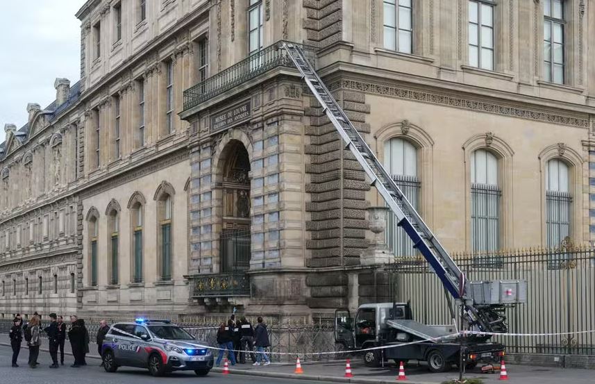 Roubo no museu parisiense foi classificado como "extremamente profissional"