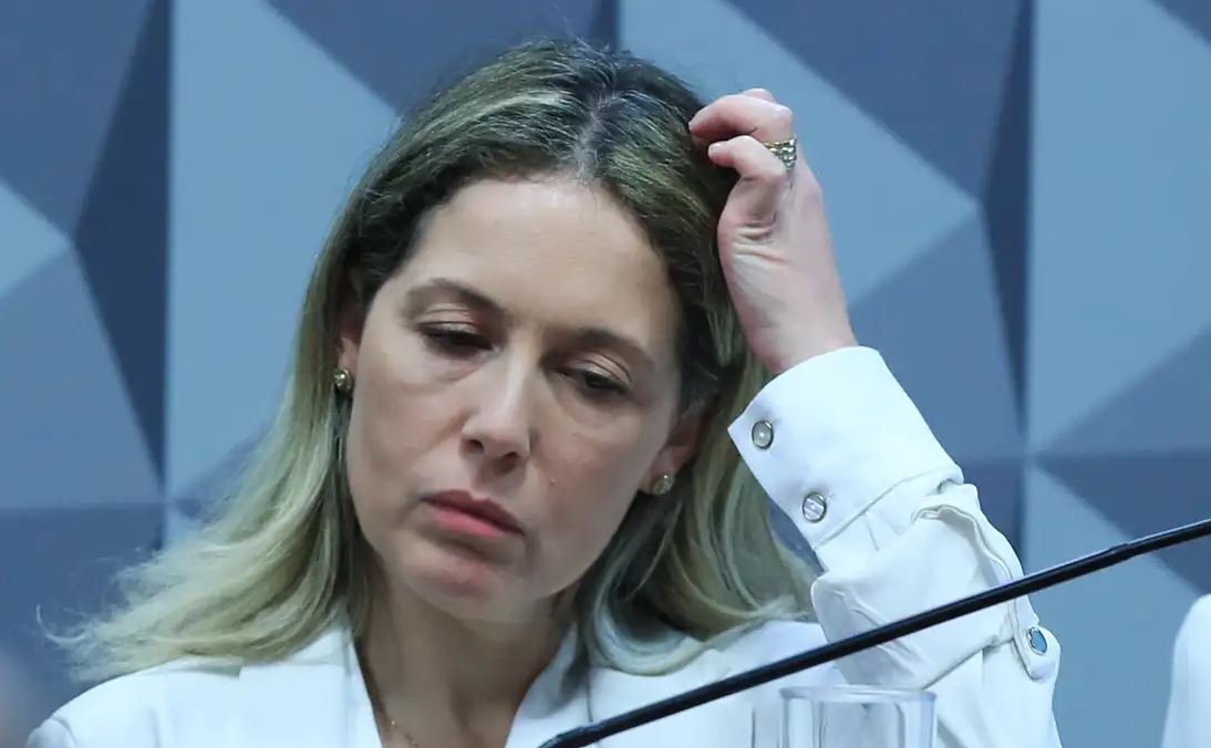 Thaisa Hoffmann Jonasson é esposa do ex-procurador-geral do INSS, Virgílio Antônio Ribeiro de Oliveira Filho