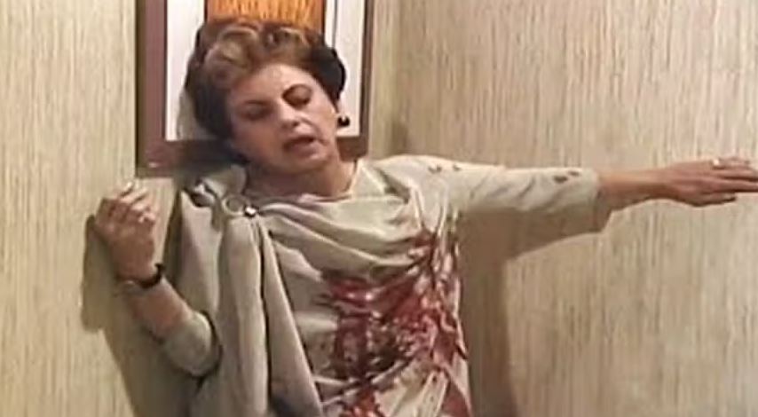 Beatriz Segall na cena do assassinato de Odete Roitman na versão de 1988