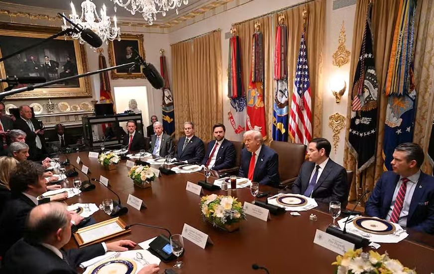 Almoço de Trump e Milei com suas respectivas equipes na Casa Branca