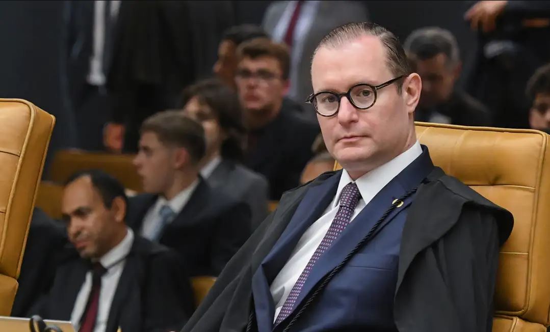 Ministro Cristiano Zanin, do Supremo Tribunal Federal (STF) - Antes do voto de Zanin, a ministra Cármen Lúcia e os ministros Alexandre de Moraes e Flávio Dino já tinham formado maioria para manter a decisão.