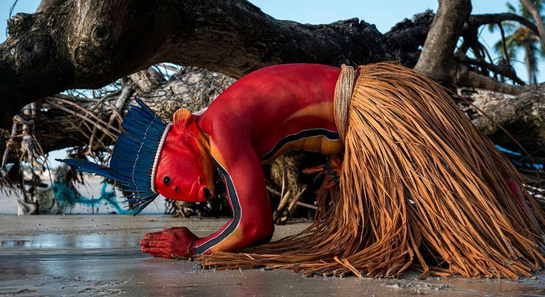 Performance de Ziel Karapotó abre "Chamar o Rio"