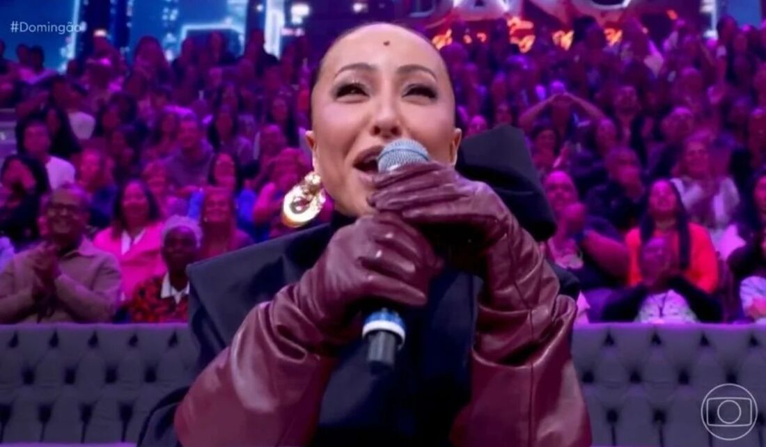 Sabrina Sato foi jurada convidada da Dança dos Famosos neste domingo (26)