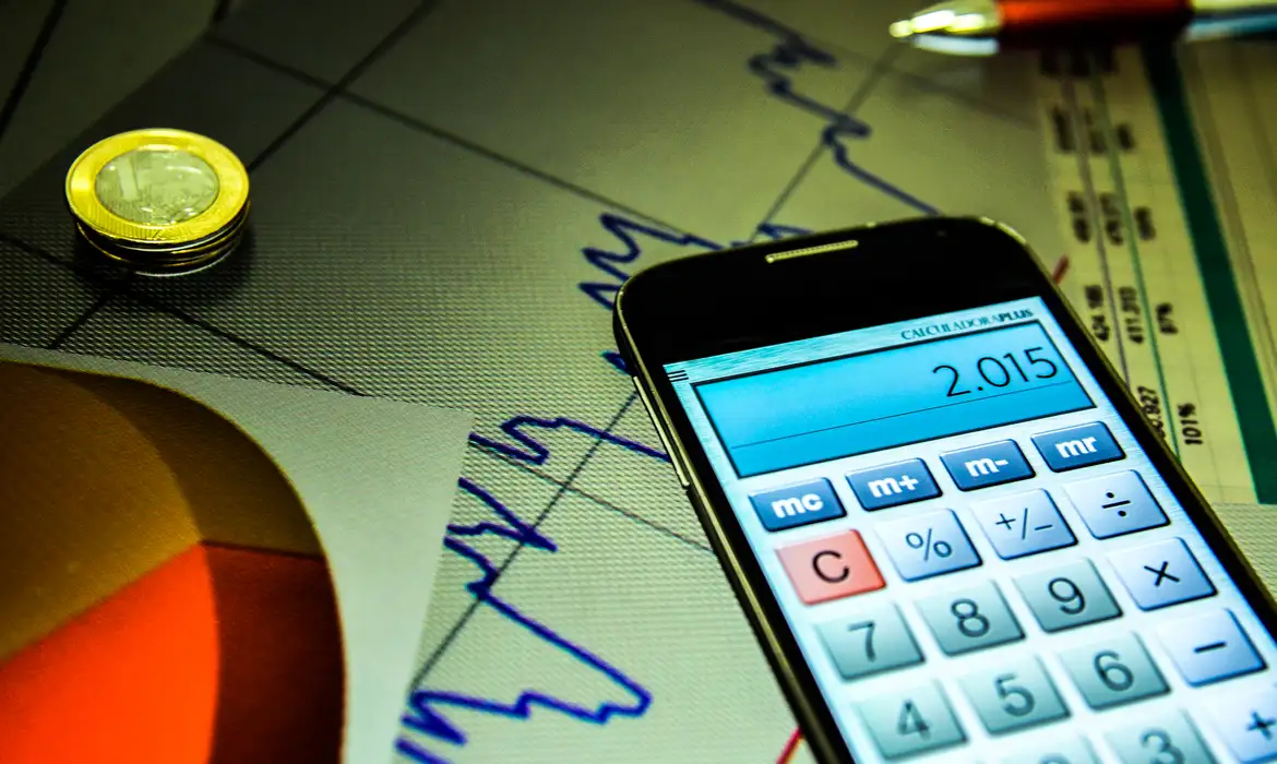 A mediana do relatório Focus para o IPCA de 2025 caiu de 4,45% para 4,43%, a terceira queda consecutiva