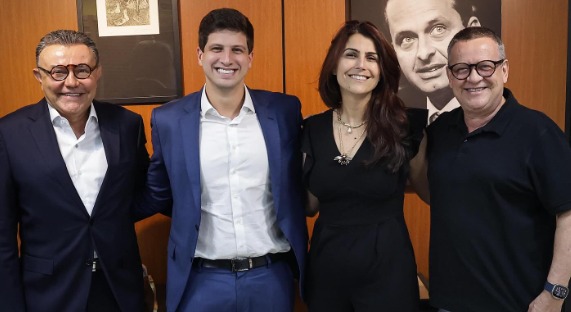 Da esquerda para a direita: Carlos Siqueira, João Campos, Manuela d'Ávila e Beto Albuquerque