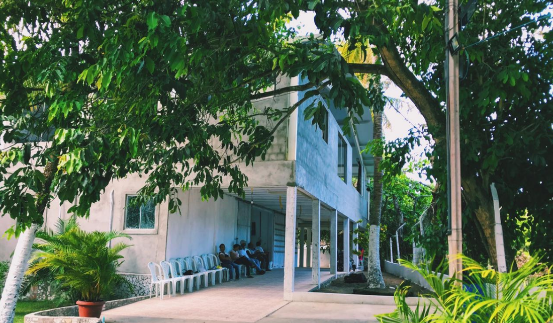 O Núcleo Espírita Lar de Maria fica localizado em chã de Mangabeira, em Olinda.