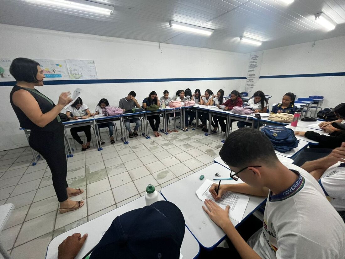 A iniciativa visa valorizar a presença e a contribuição de pessoas trans na educação