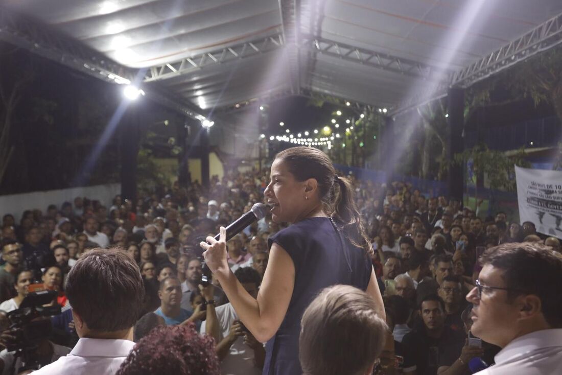 A governadora de Pernambuco Raquel Lyra assinou as ordens de serviço nesta segunda (6)