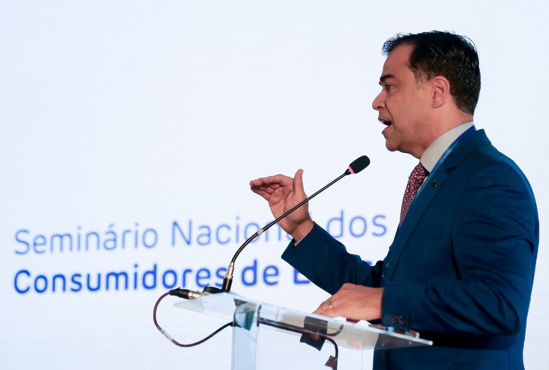 O diretor geral da Aneel, Sandoval Feitosa