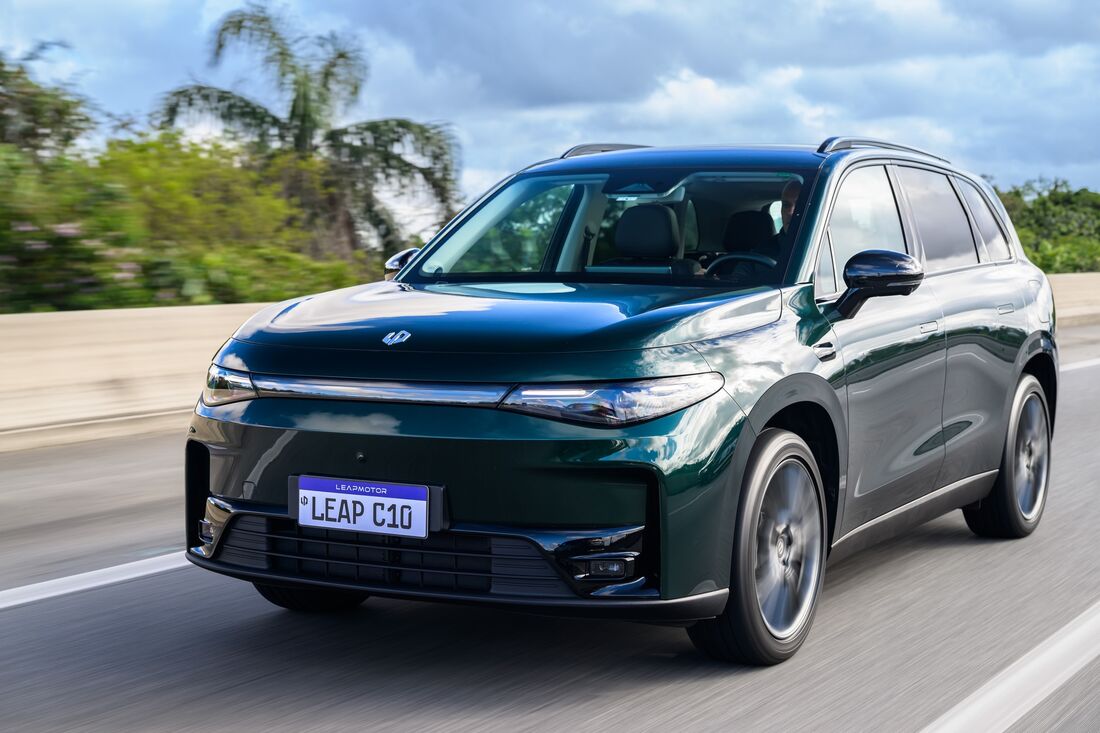 Leapmotor C10 estreia no Brasil com versões elétrica e híbrida, tração 100% elétrica e até 950 km de autonomia