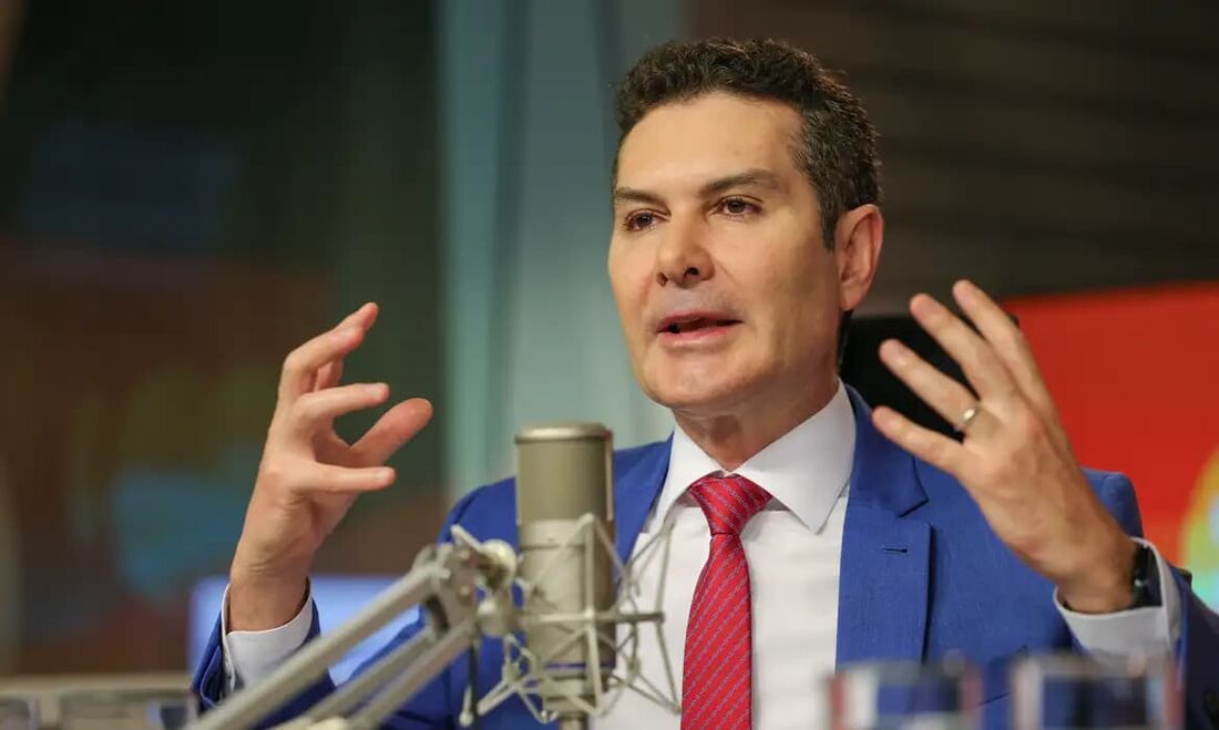 O ministro das Cidades, Jader Filho