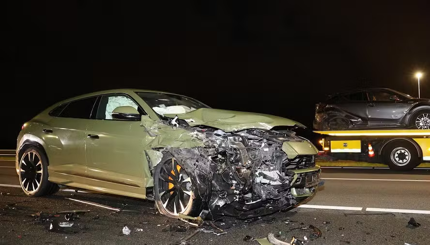 Ex-jogador da Juventus destrói Lamborghini de mais de R$ 1,8 milhão em acidente na Holanda