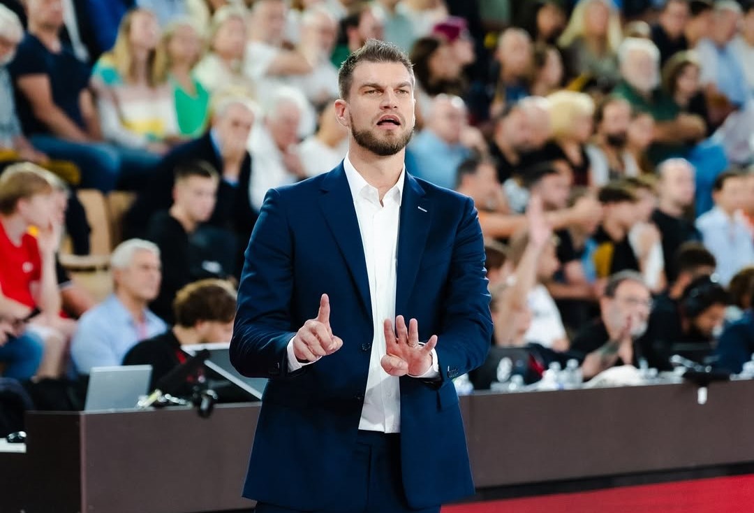 Tiago Splitter, treinador brasileiro do Portland Trail Blazers, venceu novamente o Golden State Warriors