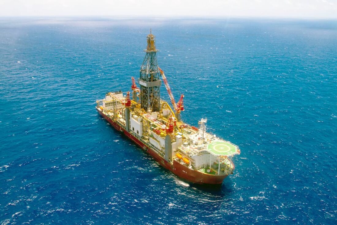 Navio-sonda da Petrobras