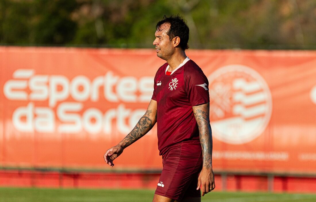 Vinícius, atacante do Náutico