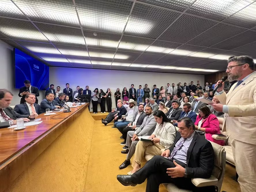 Paulinho em reunião com a bancada do PL