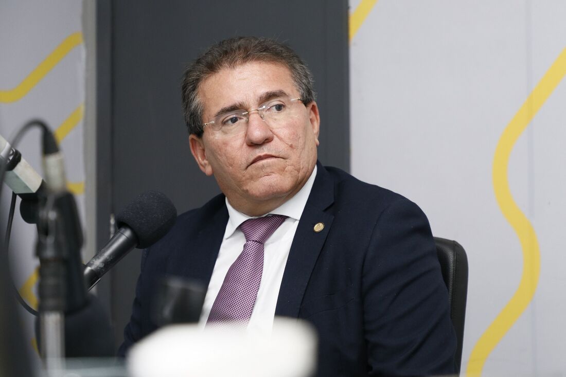 Deputado estadual Luciano Duque na Rádio Folha 96,7