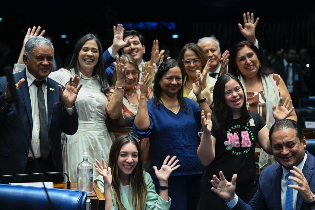 Projeto da deputada Iza Arruda sobre comunicação aumentativa é aprovado no Senado