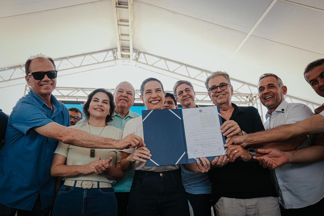 Raquel Lyra sanciona em Timbaúba lei que autoriza uso de créditos de ICMS pelo setor alcooleiro