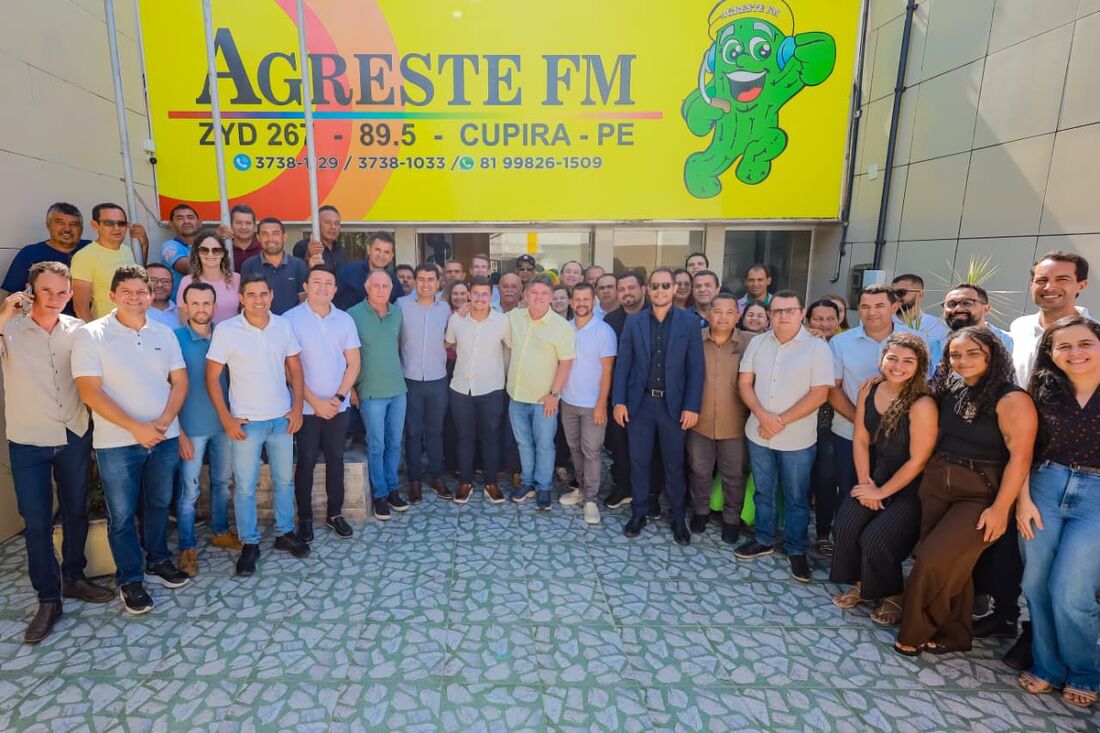 Lideranças reforçam apoio a Sileno Guedes durante reunião no Agreste