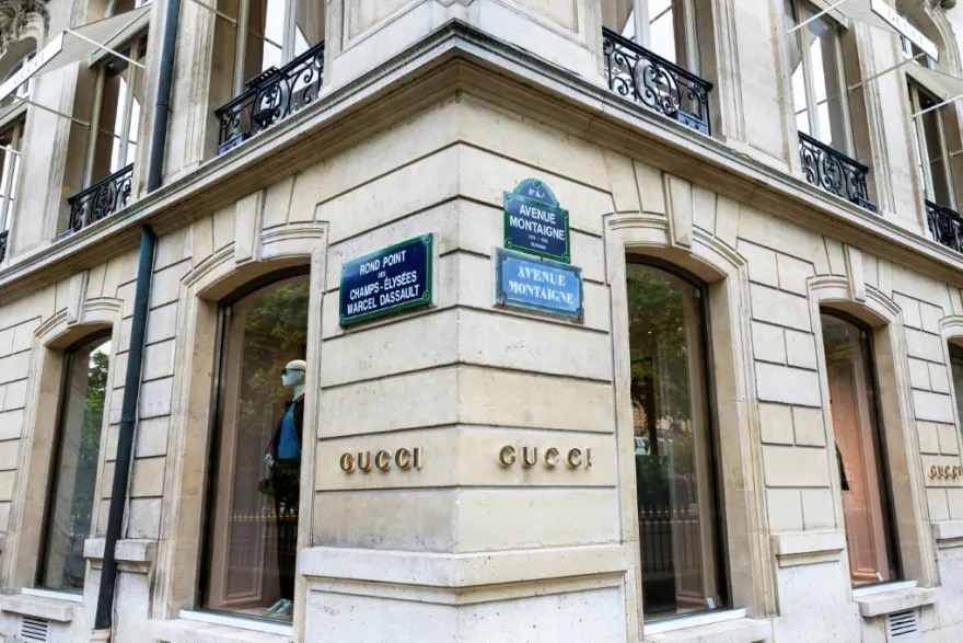 UE multa Gucci, Chloé e Loewe em milhões por violação das regras de concorrência