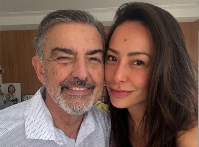 Sabrina Sato atualiza estado de saúde do pai, com câncer