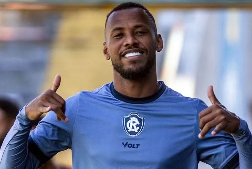 Pedro Costa, lateral do Remo