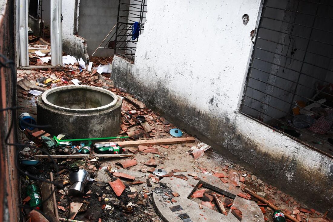 Caçimba em que a menina Esther foi encontrada morta, em São Lourenço da Mata