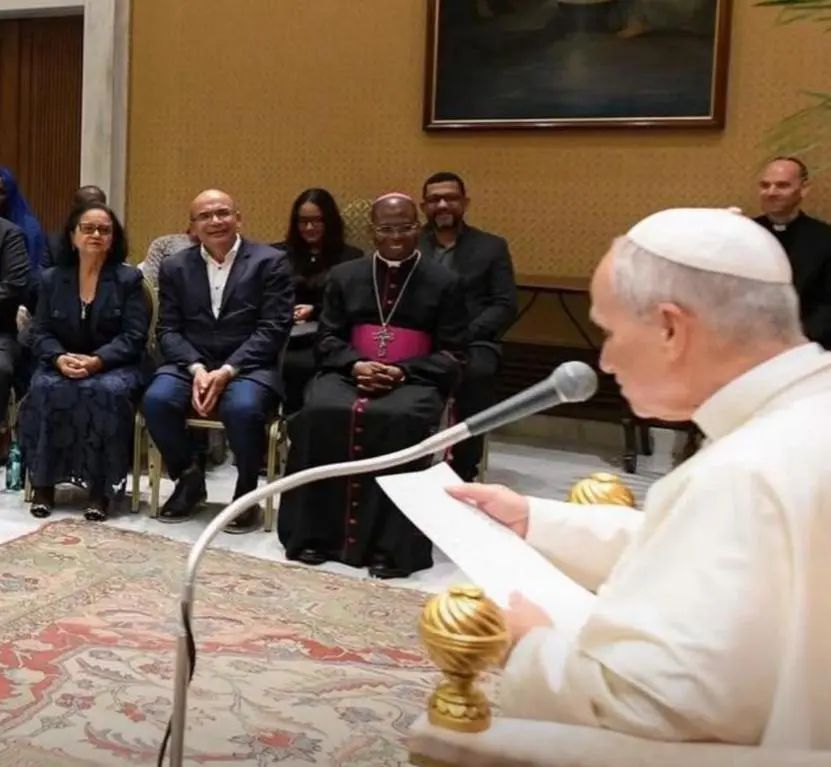 Comitiva pernambucana, conduzida por Gilberto Gomes Barbosa, participa de encontro com o papa Leão XIV