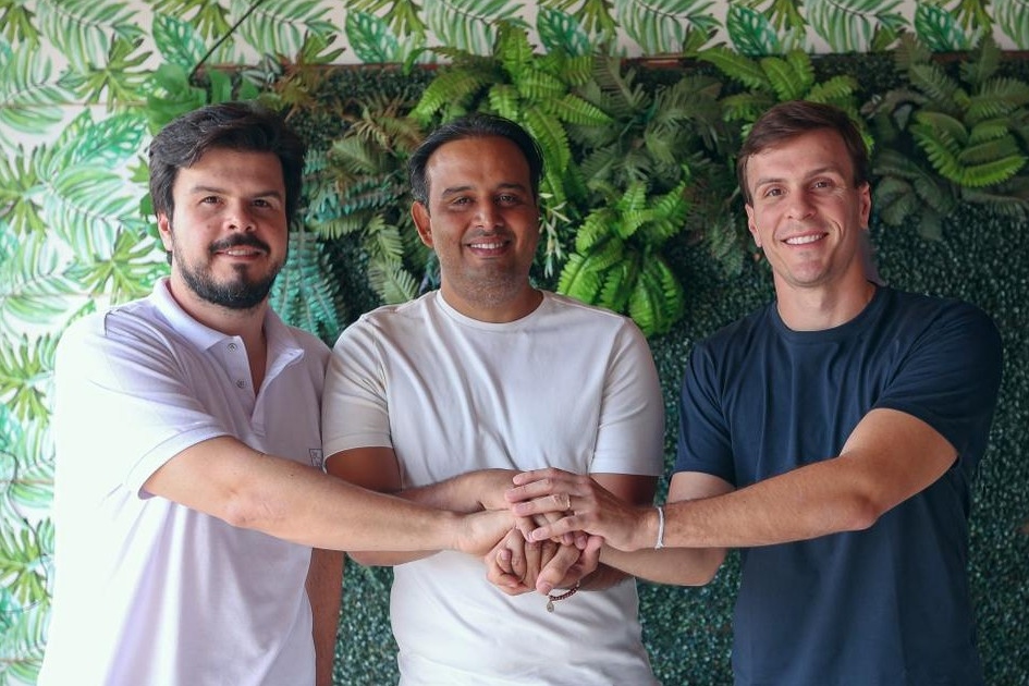 Miguel Coelho faz giro pelo Sertão do Araripe