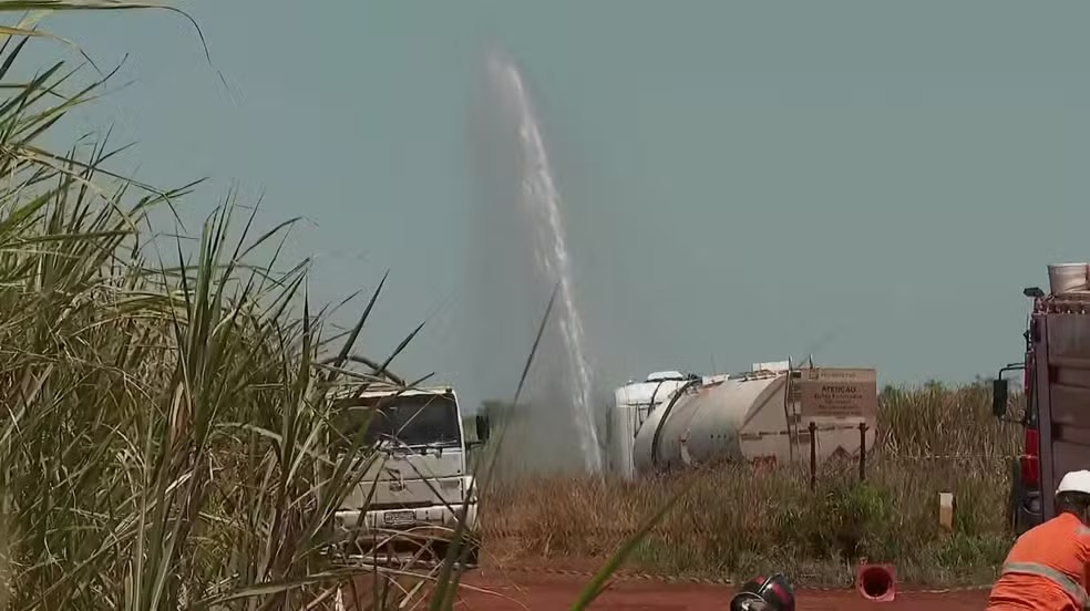 Homem tenta furtar gasolina de oleoduto da Petrobras no interior de São Paulo