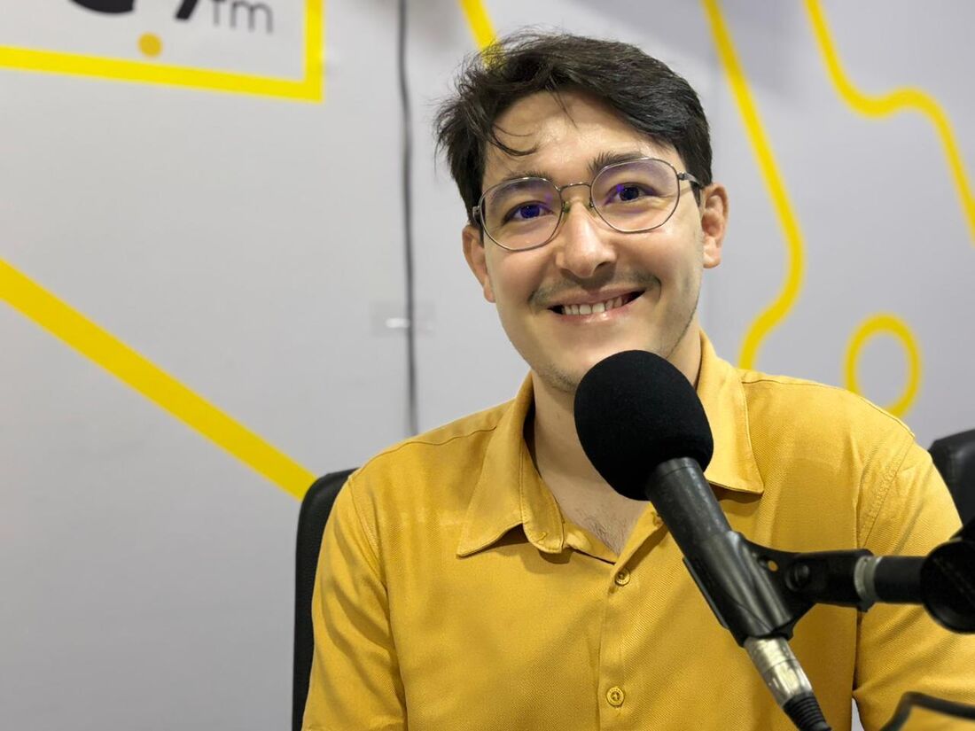 Médico e professor da Unicap, Elimário Cardozo, é o escritor premiado pelo Jabuti, na categoria "Conto", com o livro "Dores em salva".