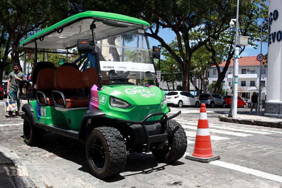 Carro Giro Recife promove passeio turístico pelas ruas do Bairro do Recife