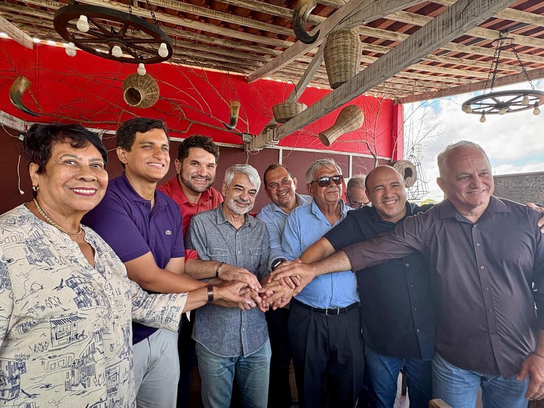 Humberto Costa realiza encontros com lideranças de Pernambuco, e recebe apoio de 10 prefeitos