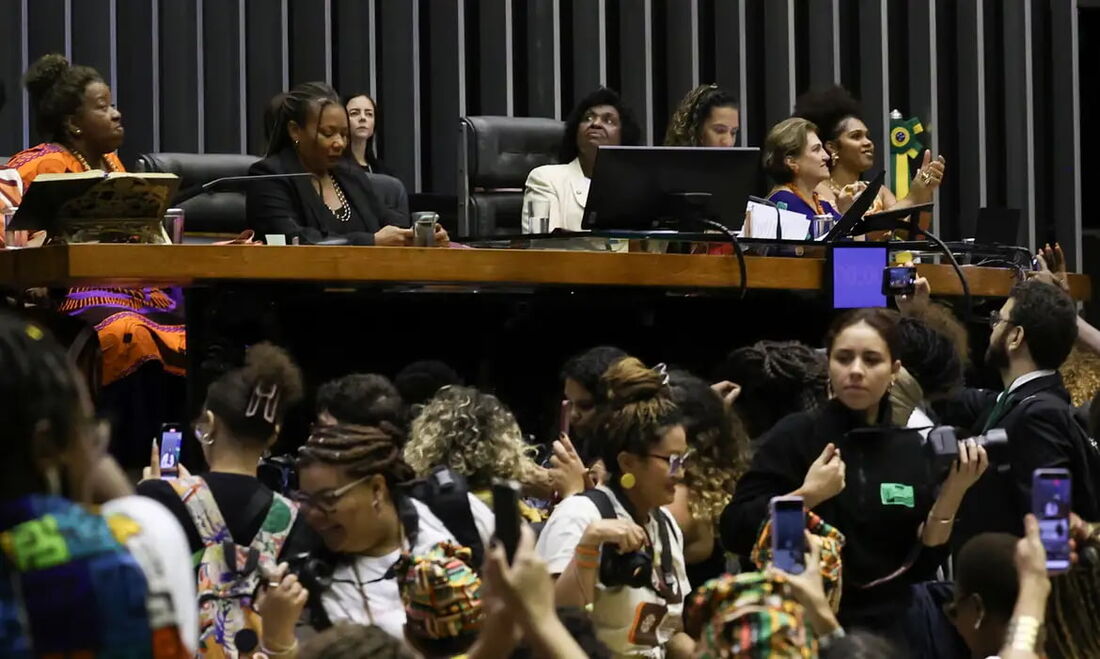 Sessão solene na Câmara homenageia Marcha das Mulheres Negras