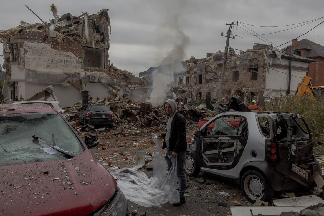 Ucrânia e Rússia prosseguem com ataques