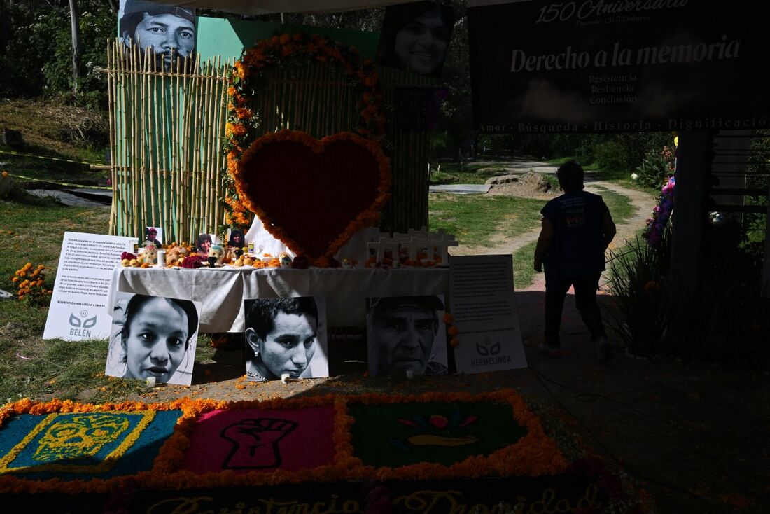 México acelera busca por desaparecidos no maior cemitério do país