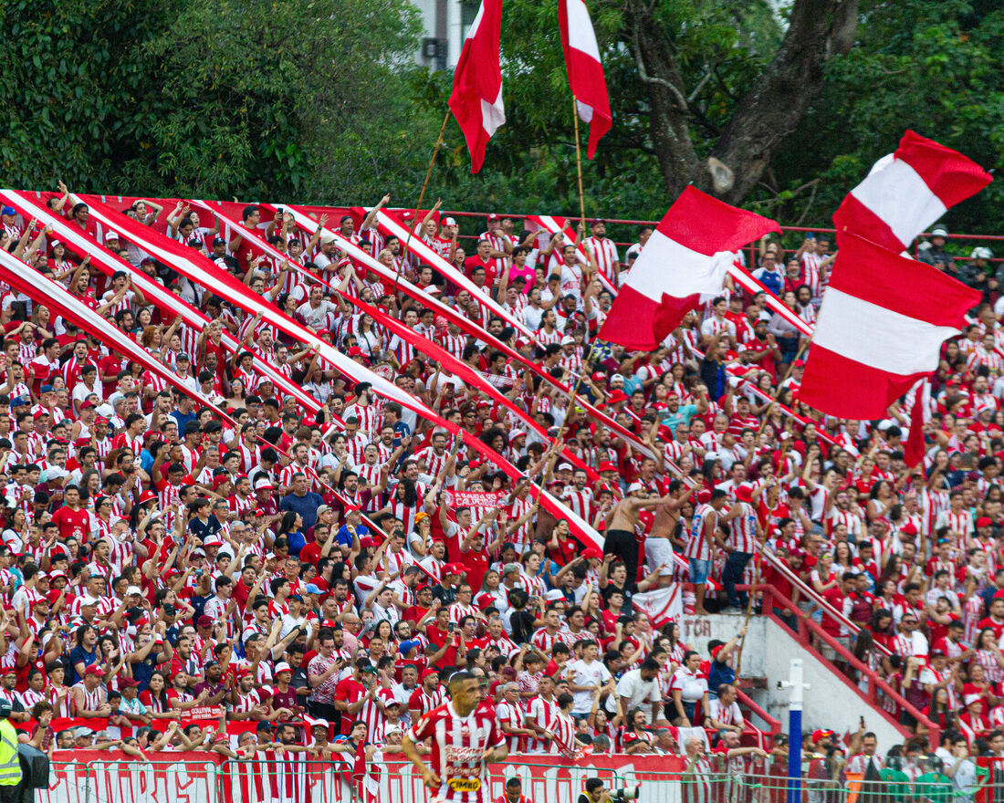 Torcida do Náutico, nos Aflitos