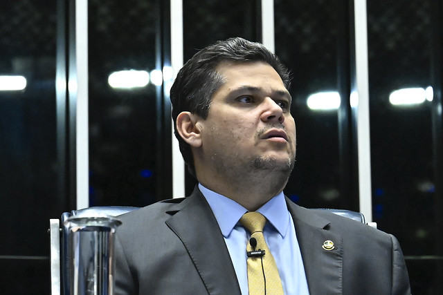 Davi Alcolumbre, presidente do Senado, criticou decisão do ministro do STF Gilmar Mendes