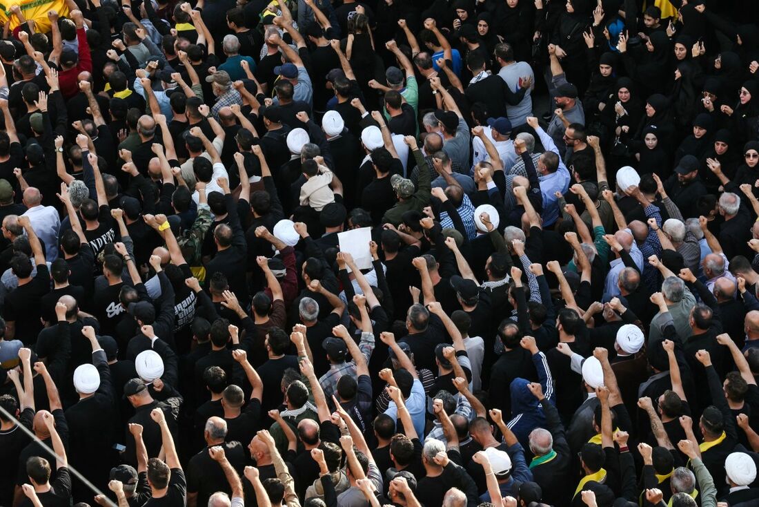 Funeral de membro das forças do Hezbollah morto em ataque de Israel