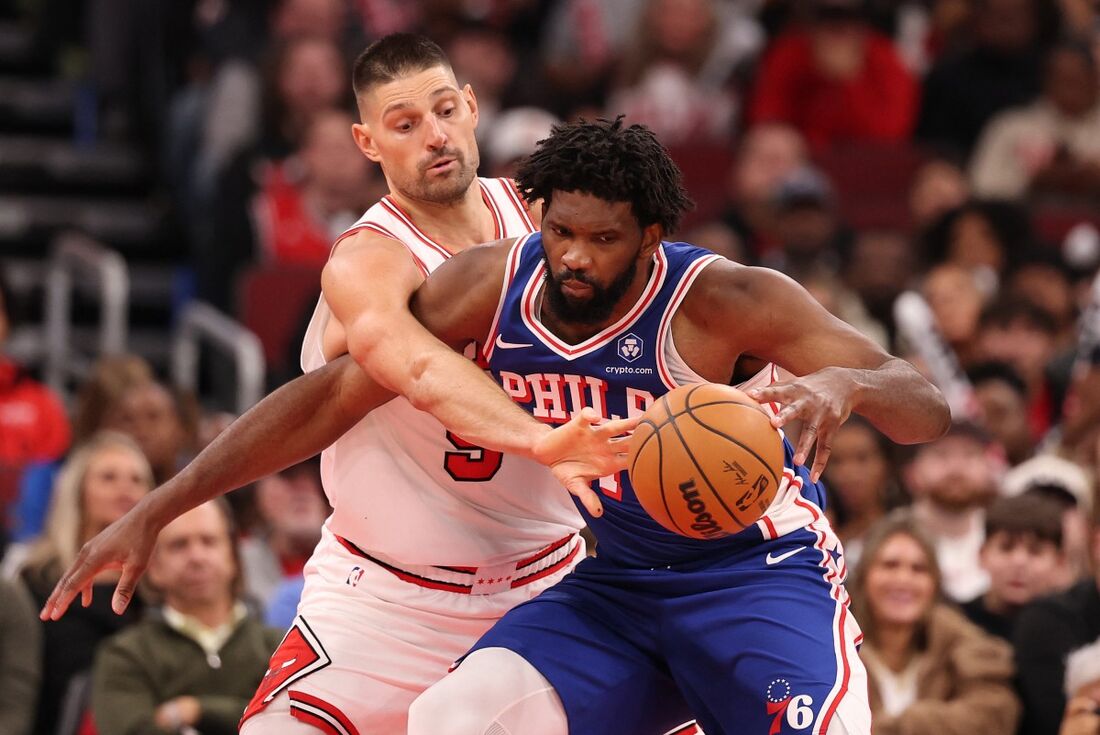 Uma cesta de três pontos de Nikola Vucevic sacramentou a vitória do Chicago Bulls sobre o Philadelphia 76ers