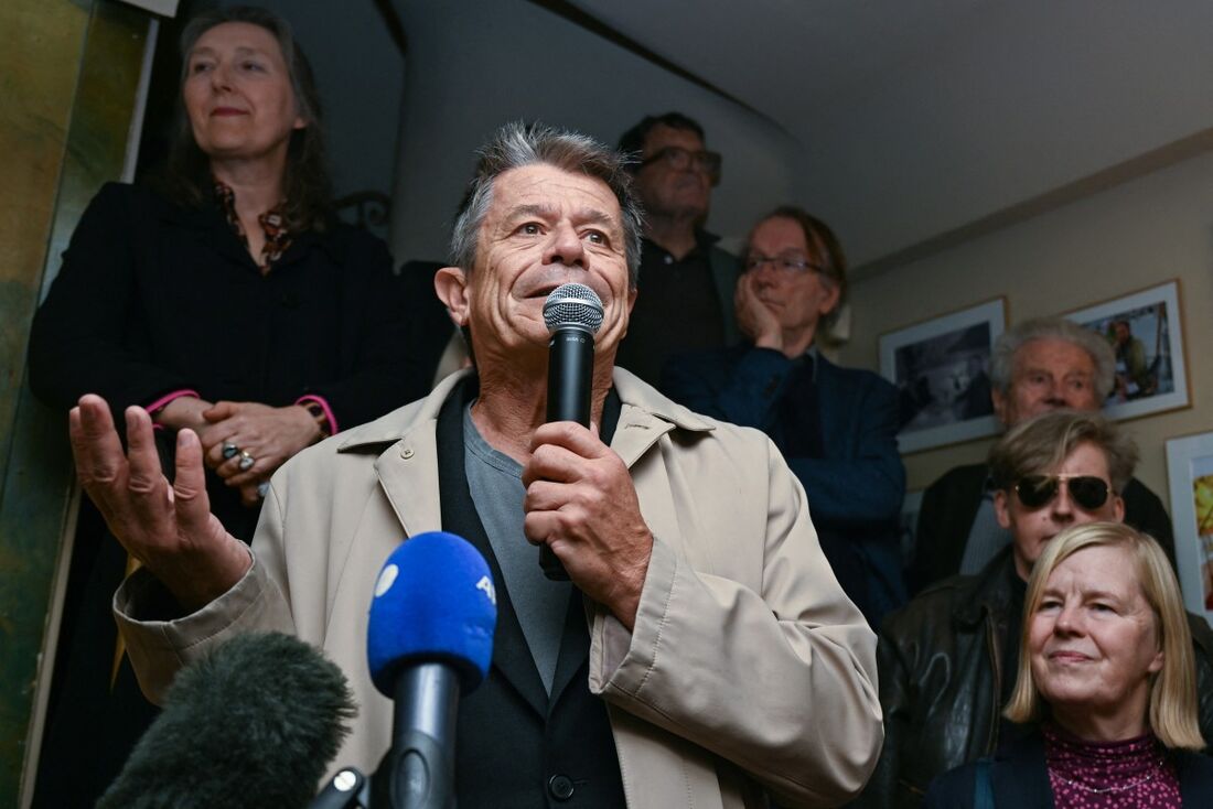 Emmanuel Carrère ganha prêmio Médicis na França com livro sobre sua mãe