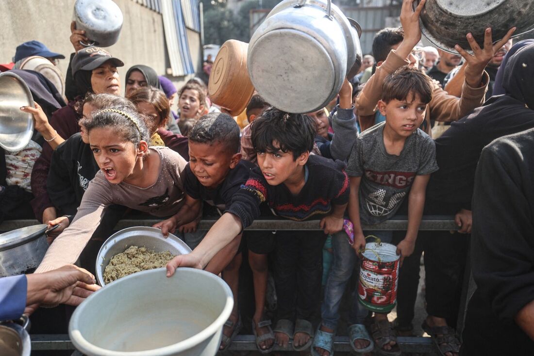 Israel anuncia abertura de passagem de fronteira para entrada de ajuda humanitária em Gaza