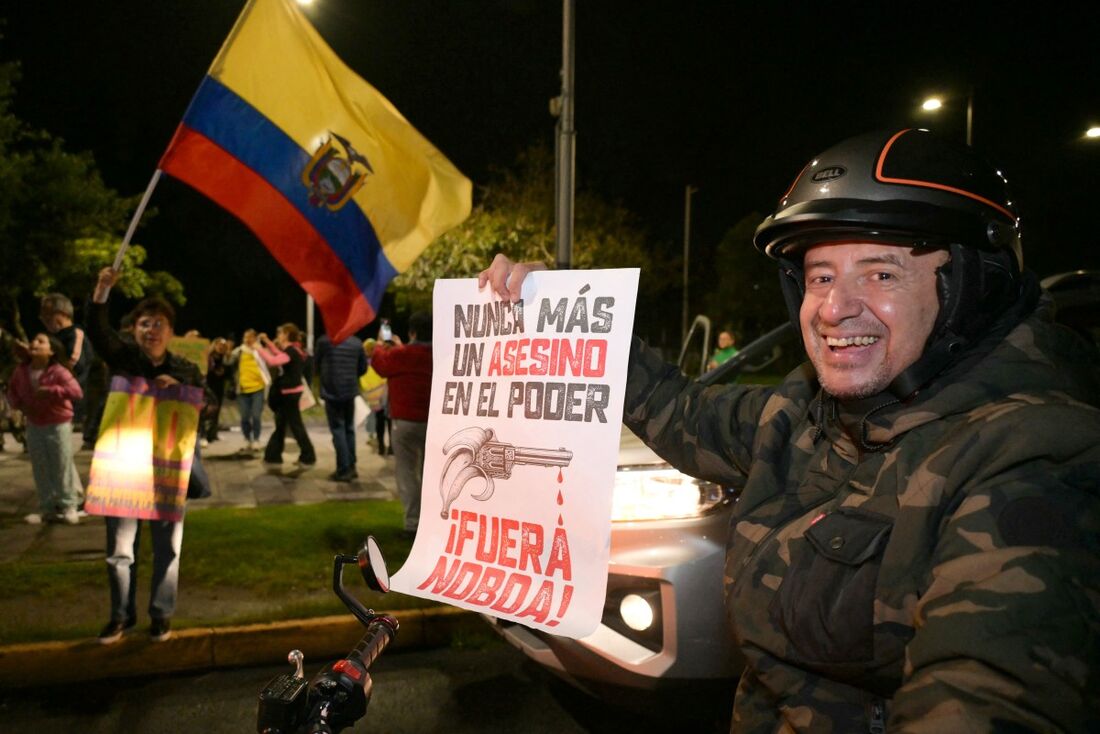 Noboa sofre derrota com rejeição de bases militares estrangeiras e nova Constituição no Equador