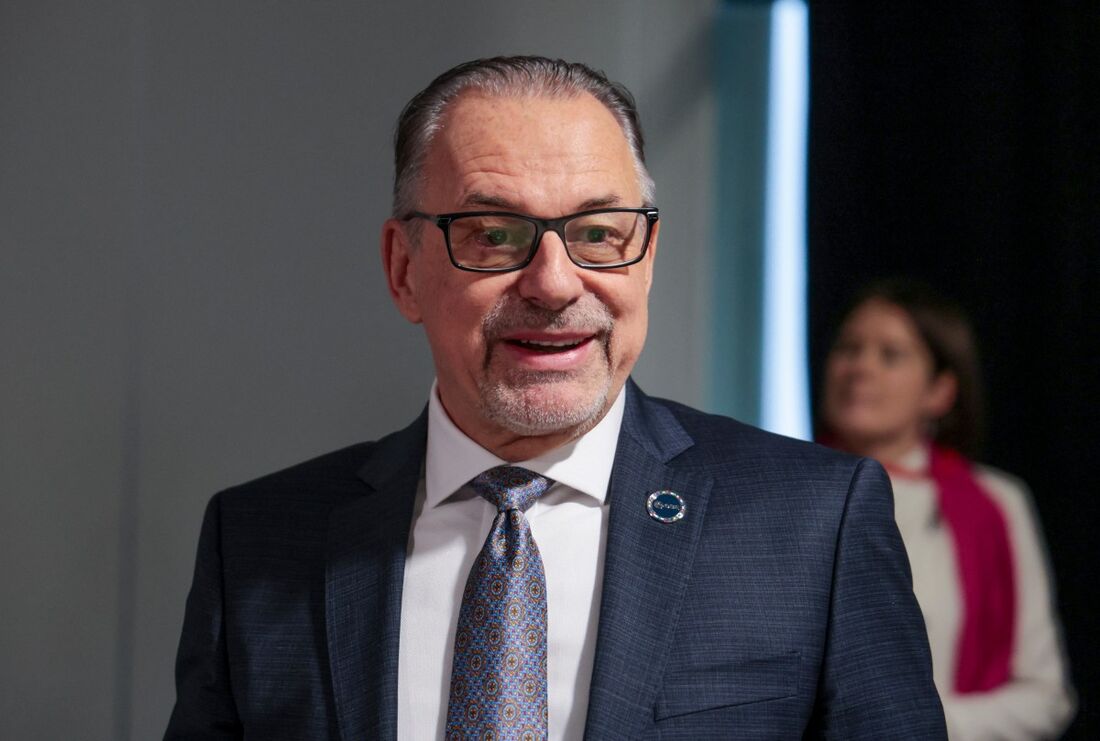 Josef Aschbacher, Diretor Geral da ERSA, fala à imprensa durante a reunião ministerial da Agência Espacial Europeia (ESA)