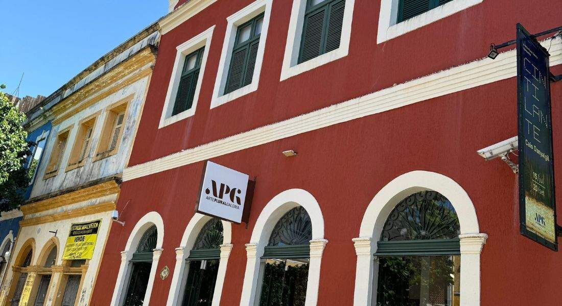 Arte Plural Galeria tem duplo lançamento