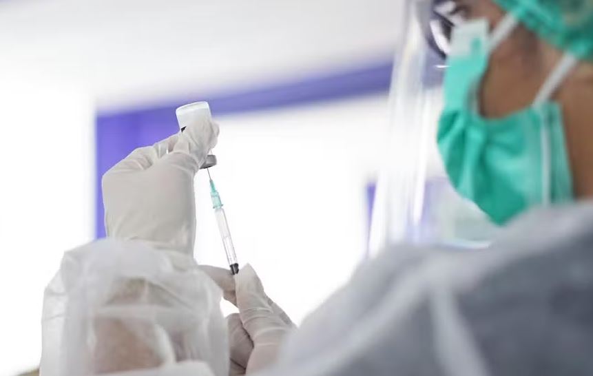 Vacina da dengue desenvolvida pelo Butantan oferece proteção contra os quatro sorotipos, diz instituto