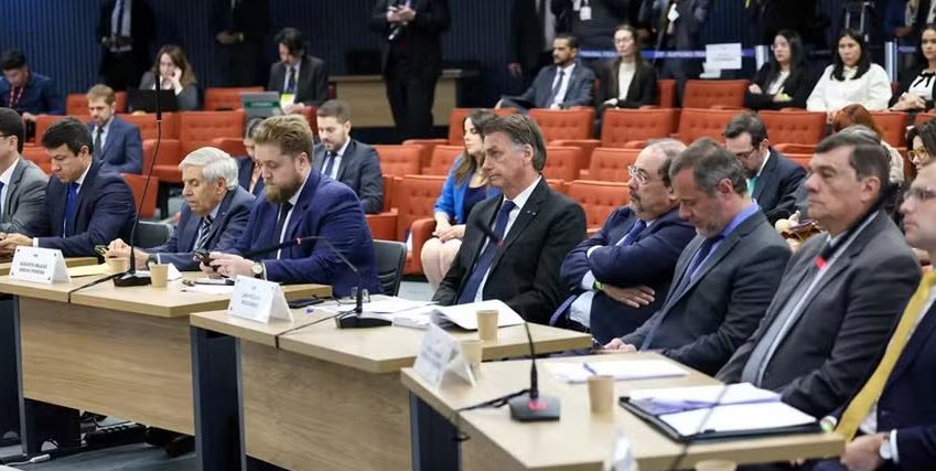 Defesa de Bolsonaro não pode apresentar mais recursos contra a condenação