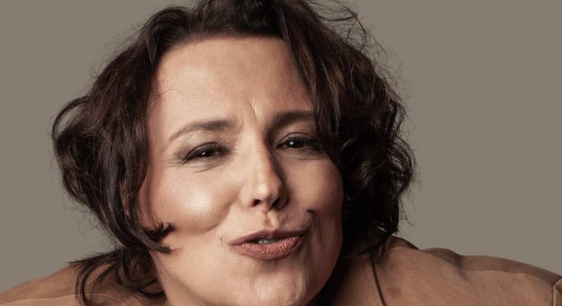 Ana Beatriz Nogueira encena "Tudo que Eu Queria Te Dizer"