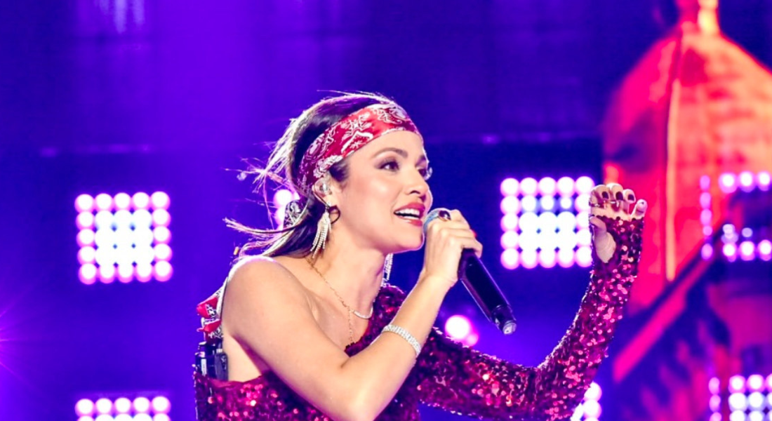 Carina Lins celebra 20 anos de carreira com show no Bela Vista